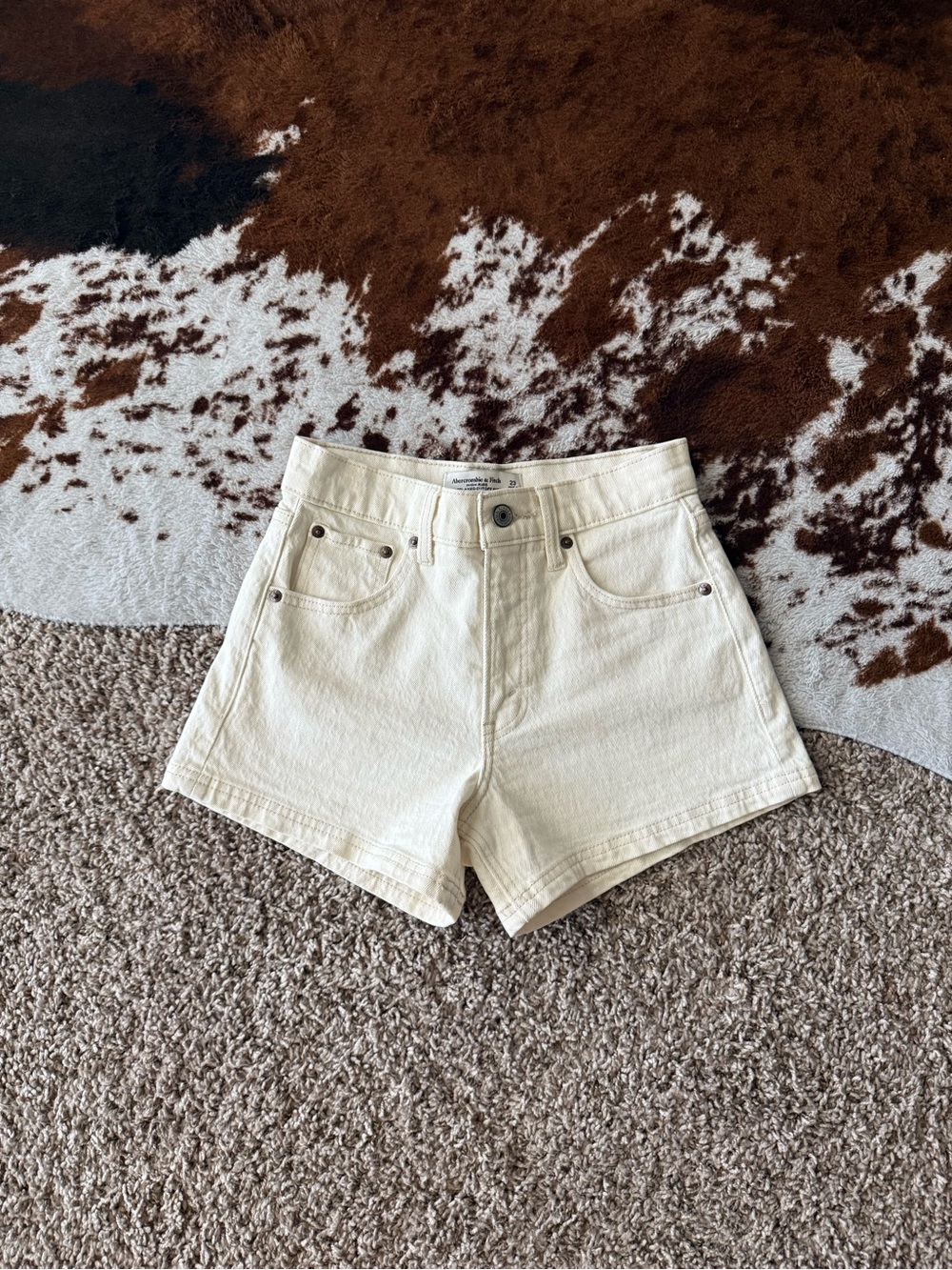 Abercrombie & Fitch High Rise 90s Relaxed Short
